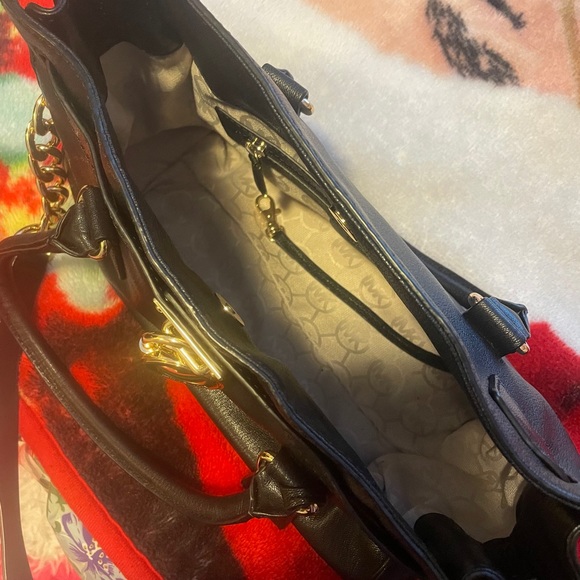 Michael Kors lock shoulder bag - Picture 2 of 2